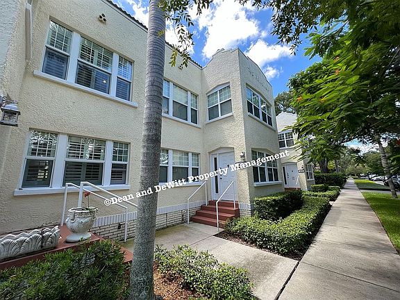 5th image of 266 15th Ave NE
