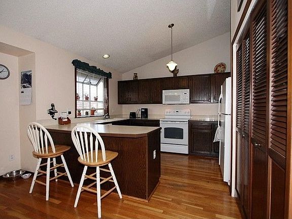 tour572662_kitchen-flyer_640_480