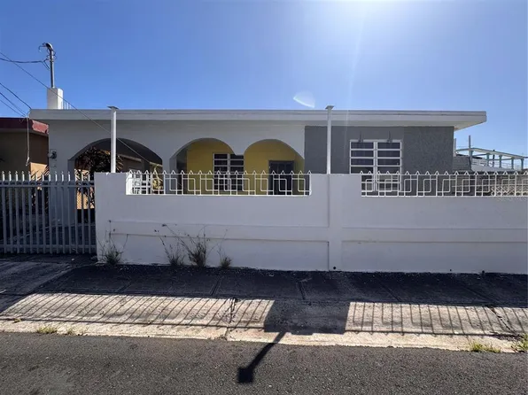 737(M-33), 3 St. LLANOS DEL SUR, PONCE, PR 00730