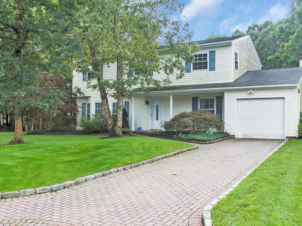 1st image of 10 Griffin Dr