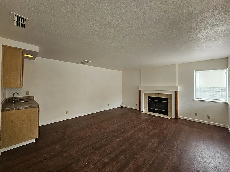 8019 Pinot Noir Way — Photo 5