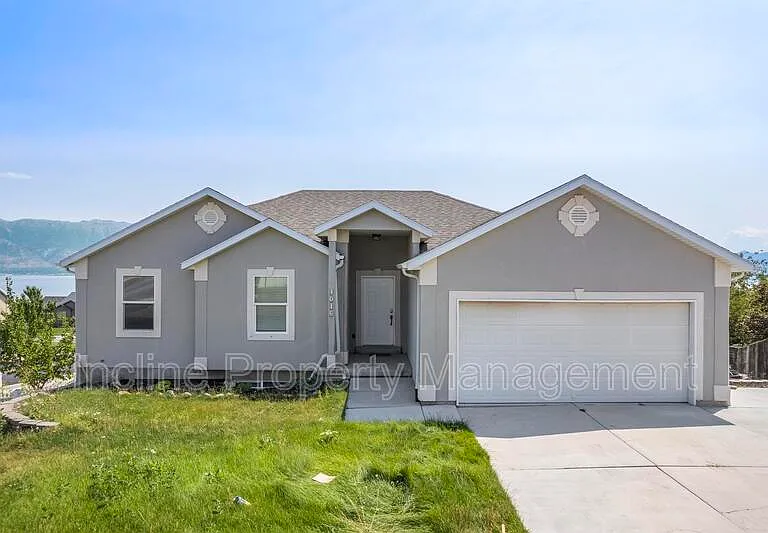 4016 S Sunrise Dr — Photo 1