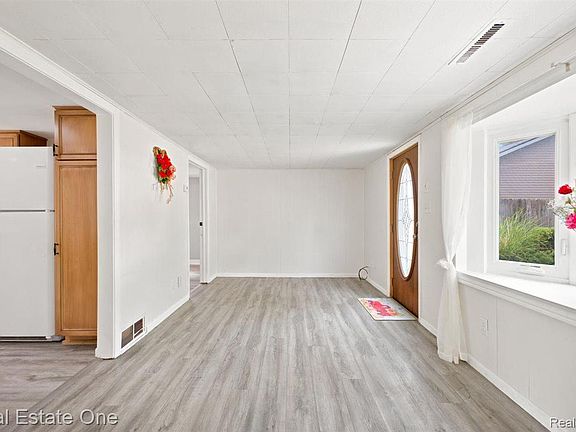 5th image of 3003 Longview Ave