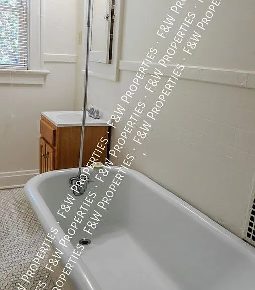 445 Rhoads Ave — Photo 22