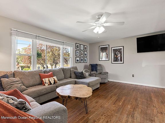 4th image of 1440 10th Avenue