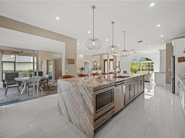 2035 Teagarden LN, NAPLES, FL 34110