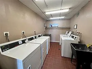 1100 SE 4th Ave #13 — Photo 7