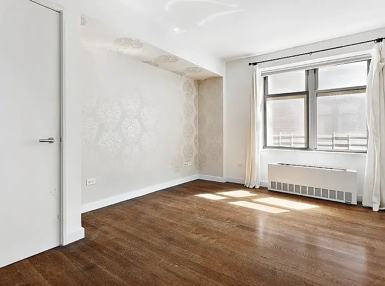 100 W 58th St #10G — Photo 9