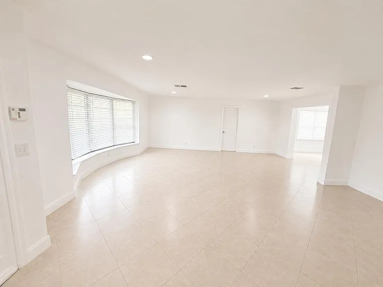 11480 Tara Dr — Photo 16