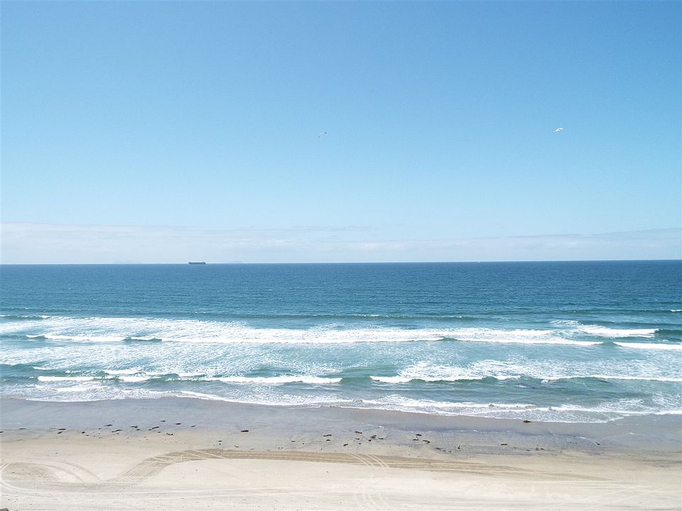 2nd image of 1830 Avenida Del Mundo Unit 709