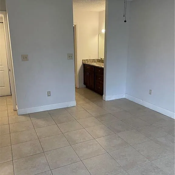 2900 NW 42nd Ave #A103 — Photo 19