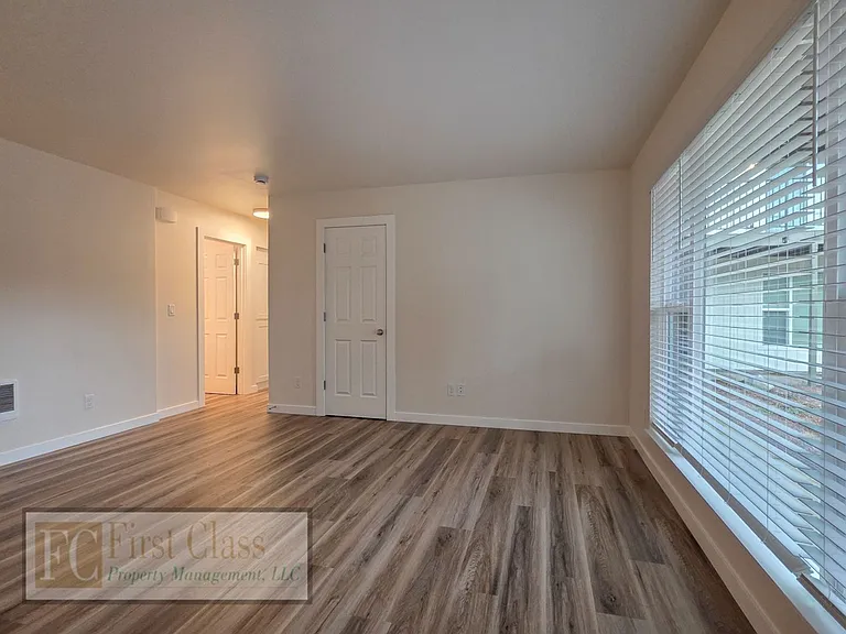 Westview Terrace — Photo 30