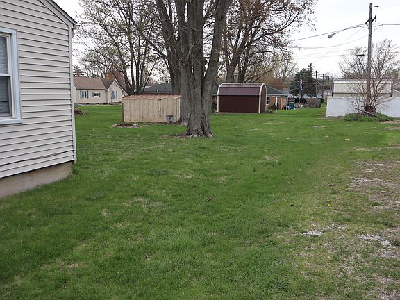 2nd image of 1105 Carroll St