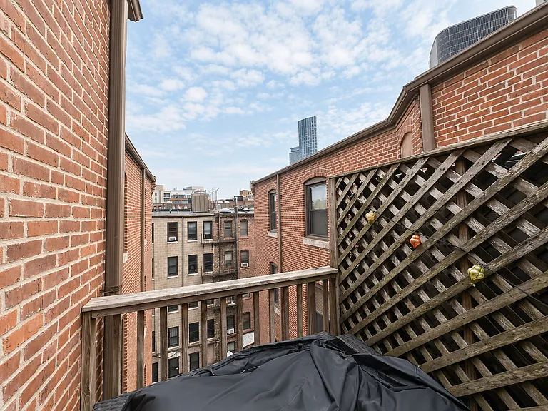 87 Gainsborough St — Photo 7