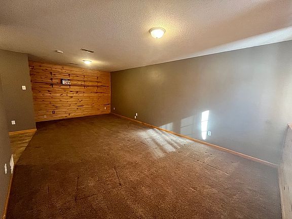 5th image of 131 Golf View Dr