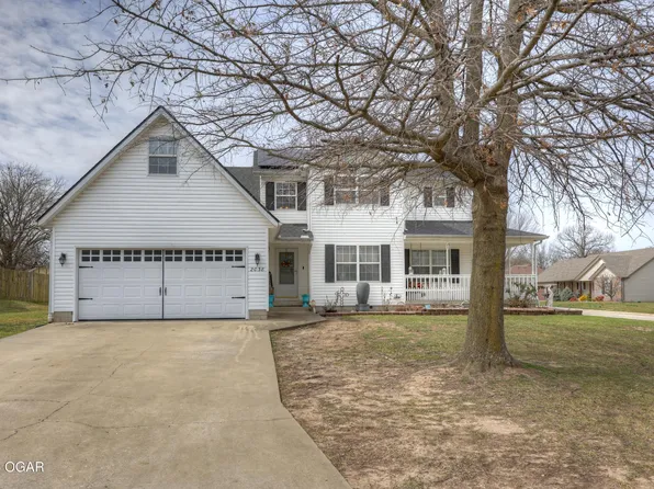 2038 Bluejay Dr, Webb City, MO 64870