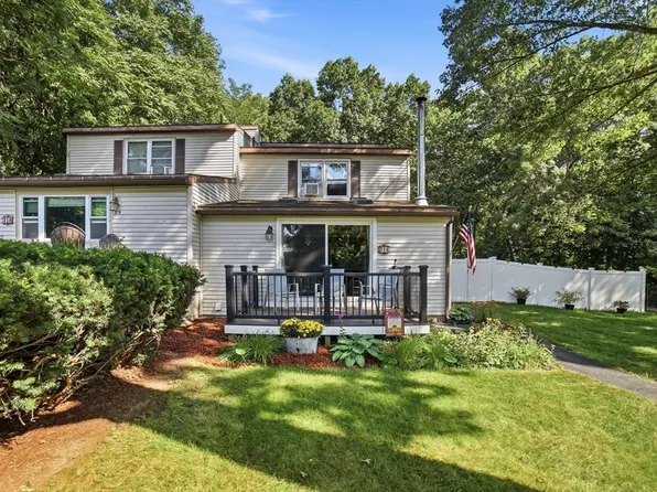 31-31 Belcourt Rd #A, Worcester, MA 01605