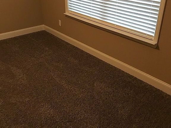 5th image of 223 Thistlewood Dr