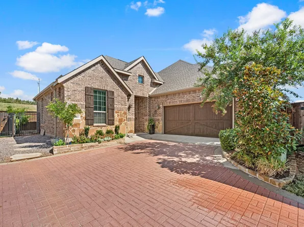 1833 Spotted Fawn Dr, Arlington, TX 76005