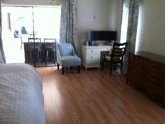 5th image of 4282 SW Bimini Cir N