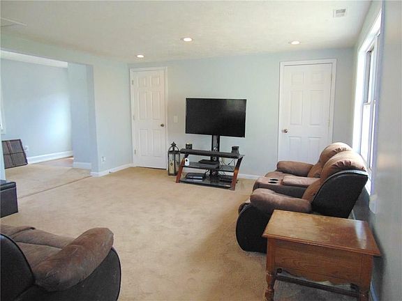 4th image of 6439 E County Road 100 N