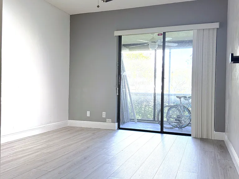 2311 S Cypress Bend Dr — Photo 17