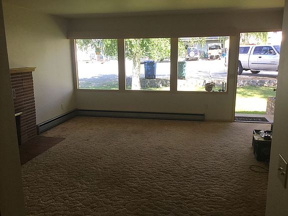 2nd image of 226 E Nixon Ave
