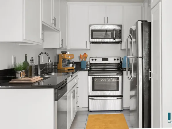 Mayfield Wilshire by Wiseman, 11666 Mayfield Ave APT 204, Los Angeles, CA 90049