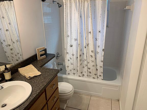 3rd image of 10116 Crozier Ct