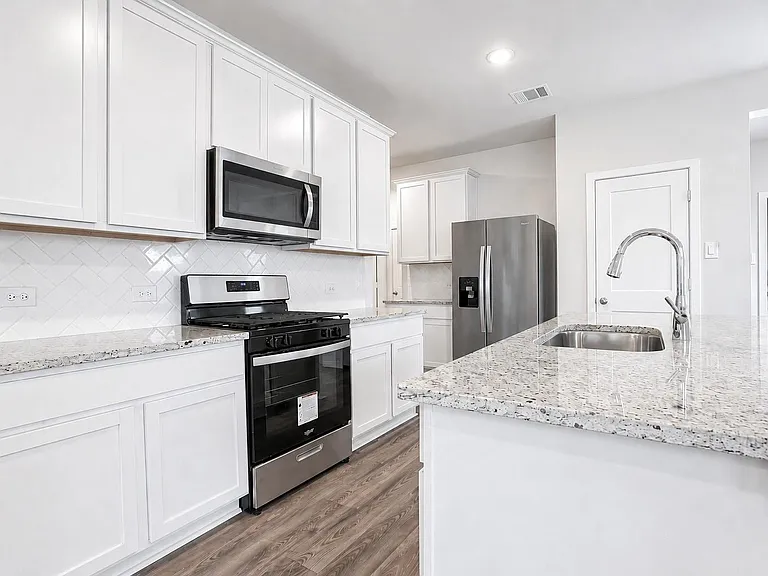 8131 Arrowroot Ln — Photo 16