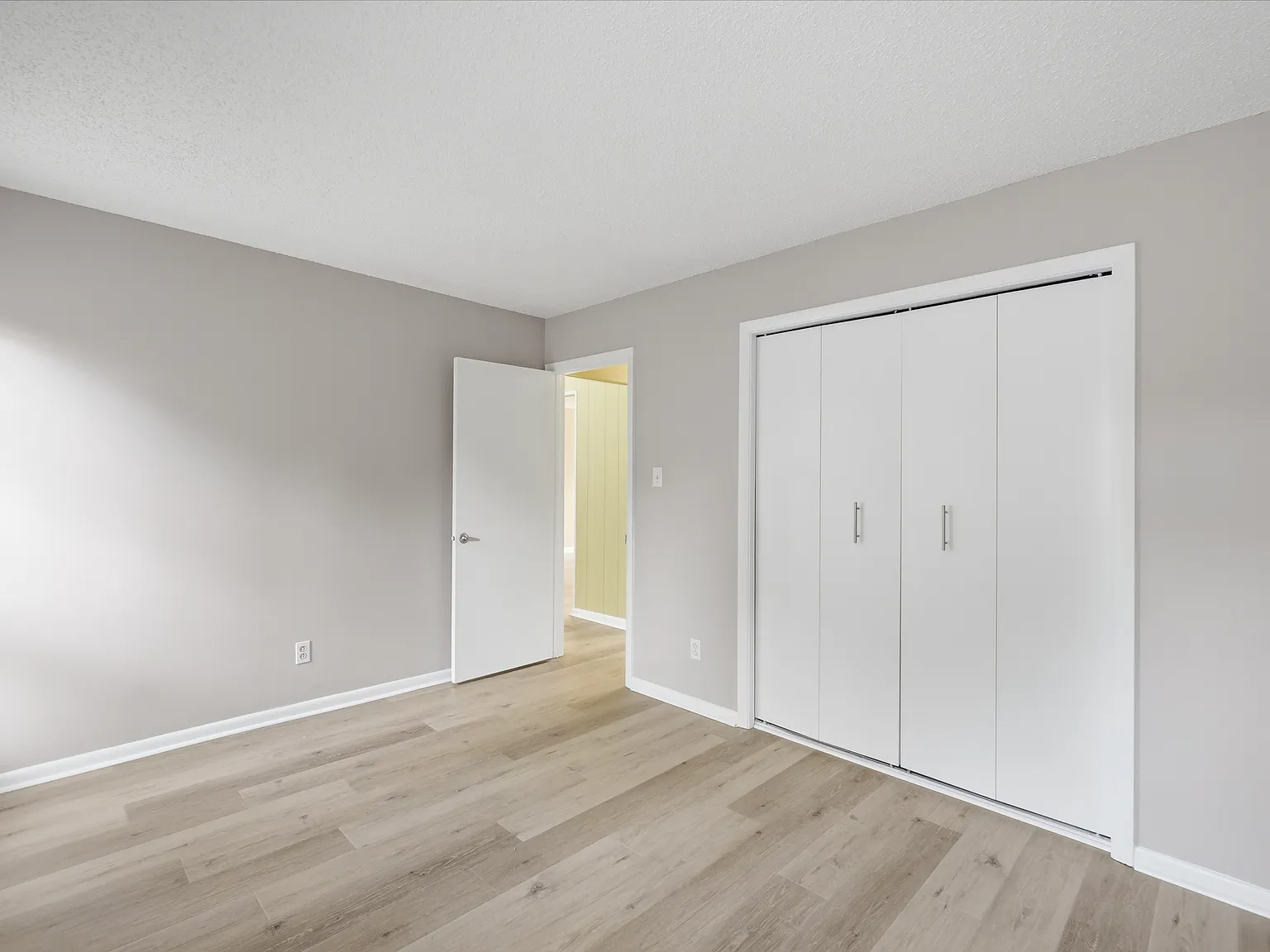 2 bed, 1082 sqft, $2,000 — Photo 1