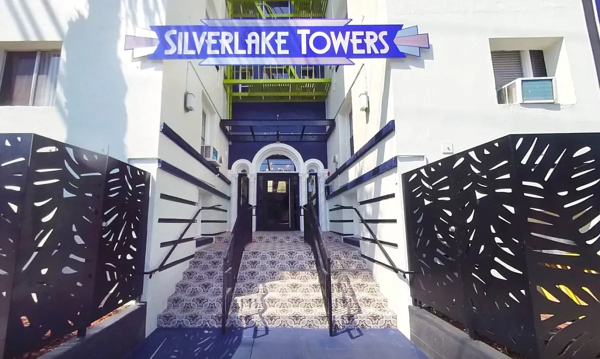 Silverlake Towers — Photo 1