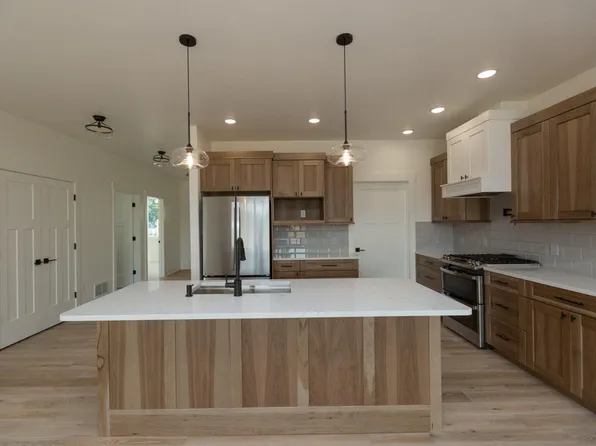 808 Van Allen Way, Hamilton, MT 59840