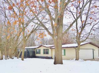 713 E Wood Ln, Belvidere, IL 61008