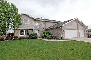 1st image of 8025 Brookside Glen Dr