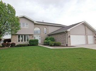 8025 Brookside Glen Dr, Tinley Park, IL 60487