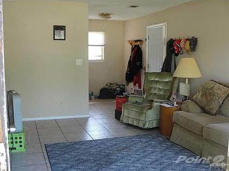 2nd image of 934 Fremont Ave