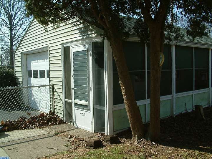 2nd image of 1317 Wyndale Ave