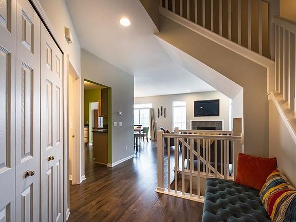 5th image of 164 Burwyck Park Dr