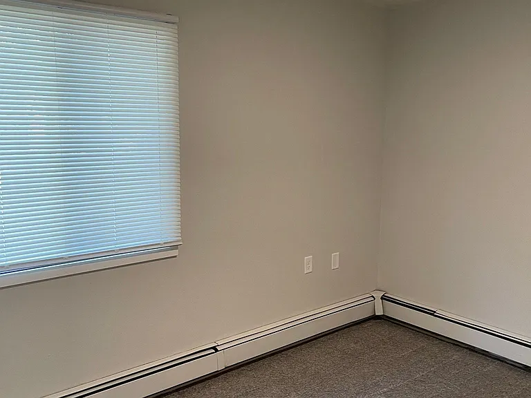 917 E College St #3 — Photo 14