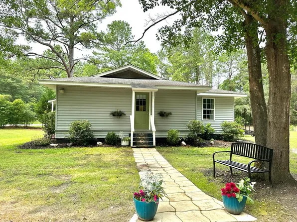 1120 Floyd Dr, Sumter, SC 29154