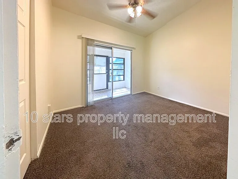 599 Capistrano Ct — Photo 14
