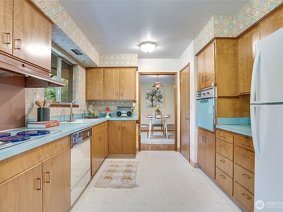 5th image of 11315 Interlaaken Drive SW