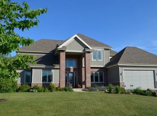 9809 Fallen Leaf Dr, Middleton, WI 53562