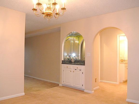 2nd image of 255 College Cross APT 39