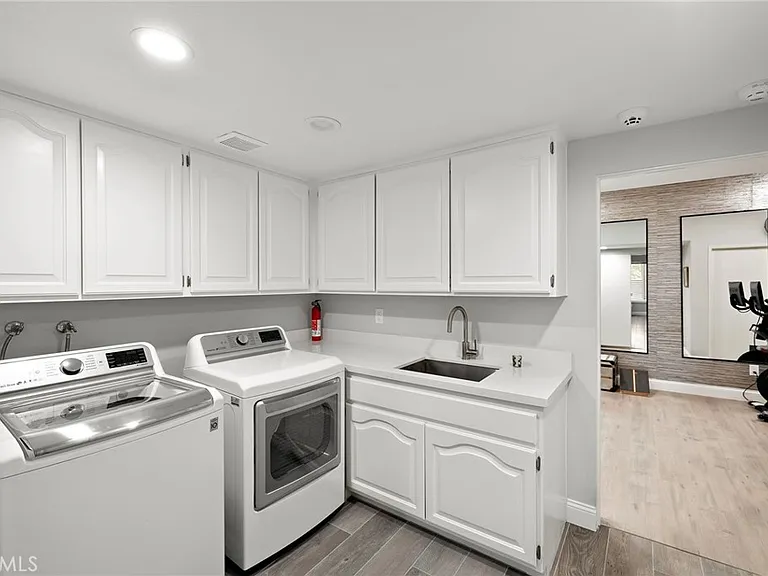 5 Northampton Ct — Photo 42