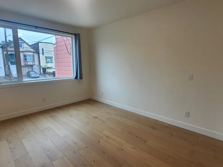 437 San Diego Ave — Photo 6
