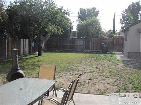 3rd image of 7447 Louise Ave