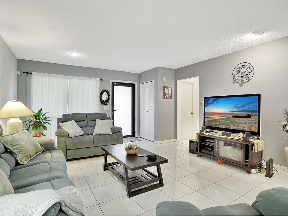 1st image of 1695 SW 19th Avenue