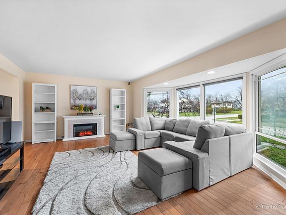 4th image of 1001 E Greenwood Dr